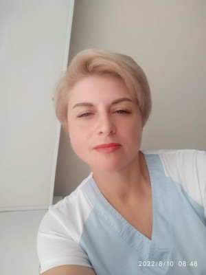 Заведующая родовым отделением, врач-акушер-гинеколог Попелнуха Елена Васильевна